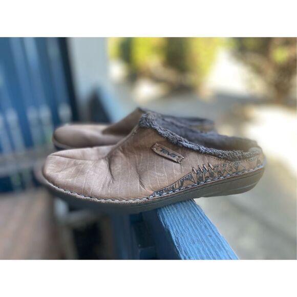 Teva Women’s Kiru 4060 Brown Leather Faux Fur Slip On Mules Shoes Sz 9 - Picture 1 of 10